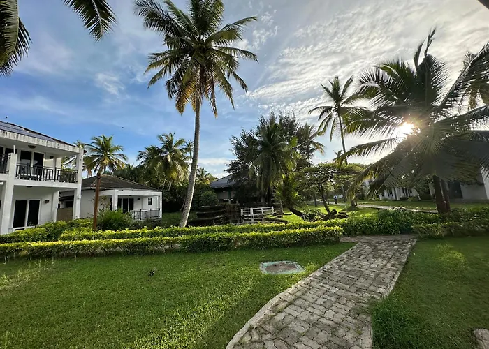 Airport Hotel: Amaluna Resorts
